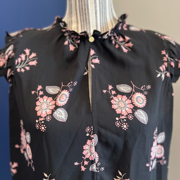 Loft Floral Ruffle Shell - Picture 2 of 9